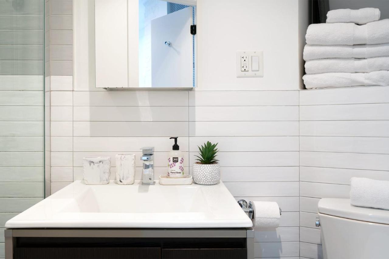 Apartment 403-2e Newly Renovated Ues